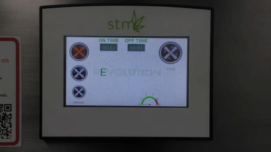 Revolution 2.0 Commercial Cannabis Grinder - Image 3
