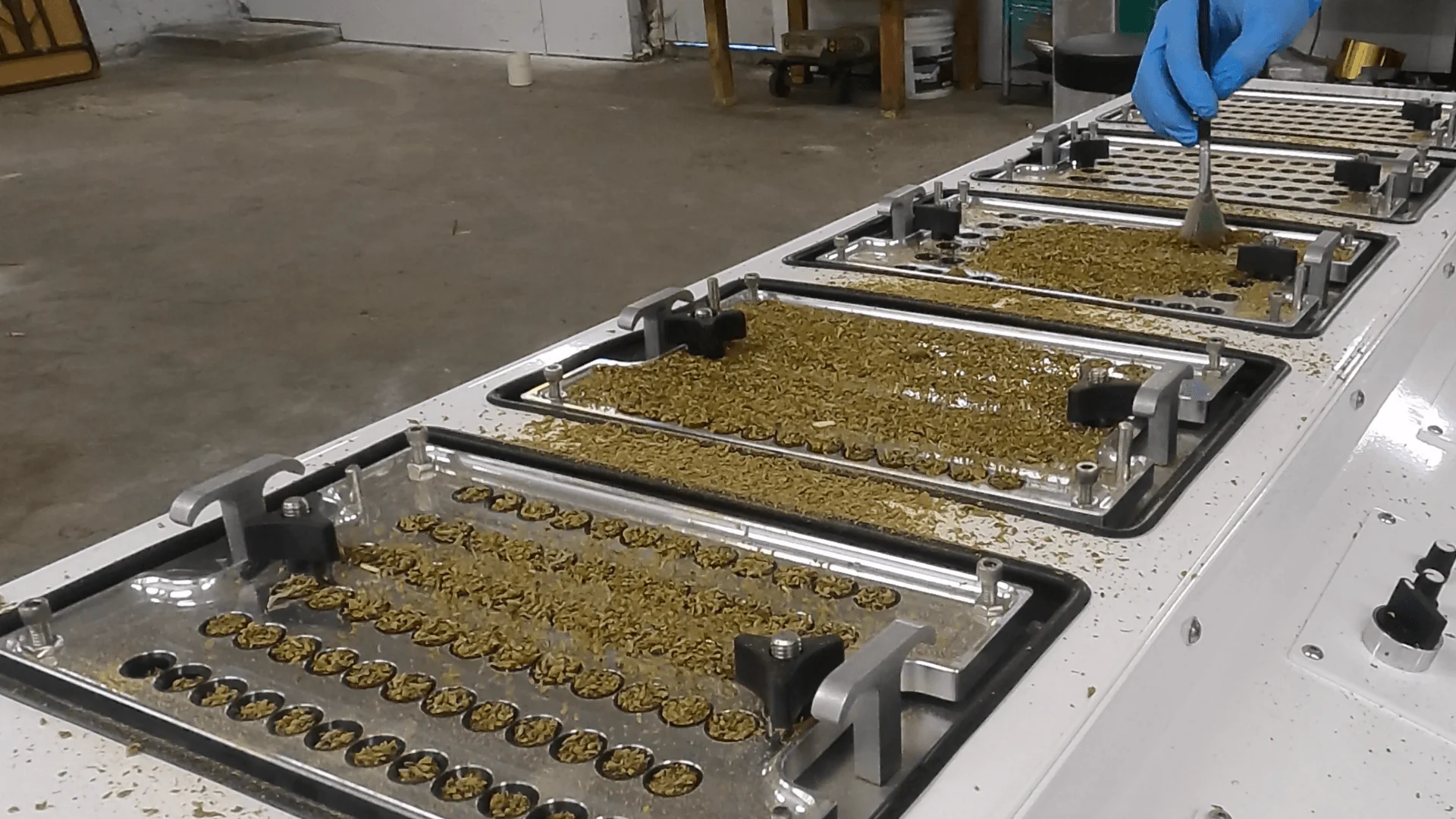 RocketBox PRO High-Output Pre Roll Machine - Image 8